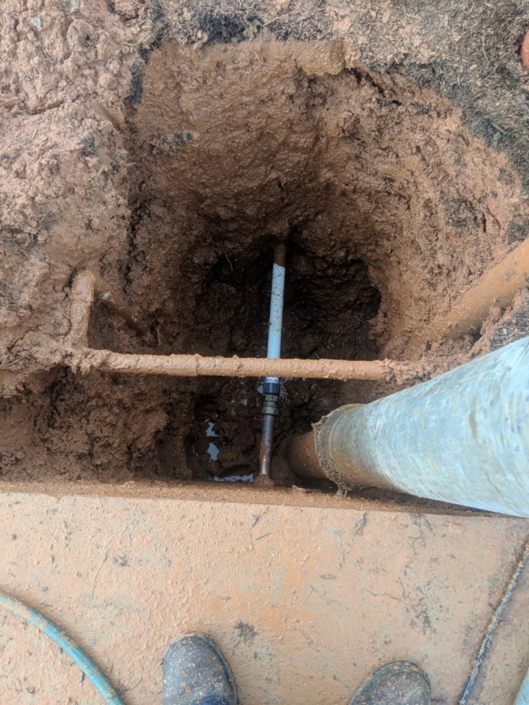 water excavation to expose utilities